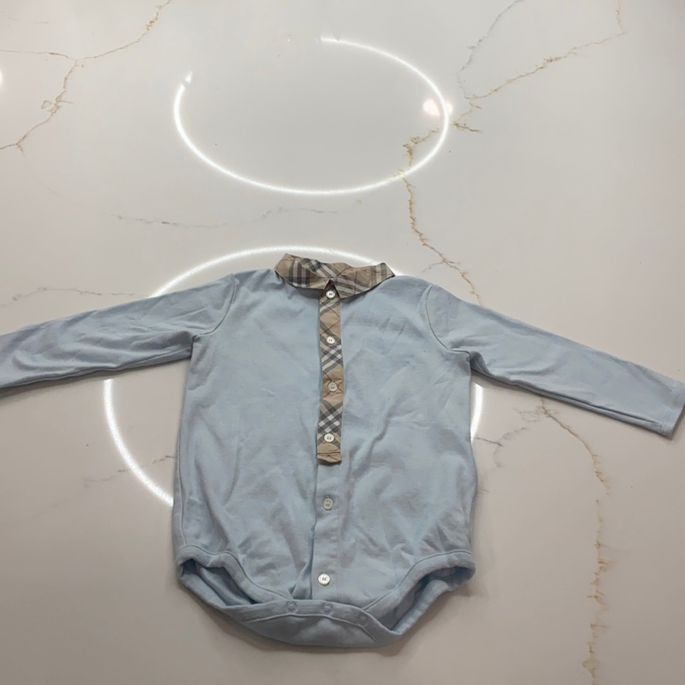 Burberry boys onesies shirt size 18 months